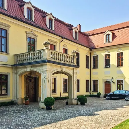 With 2 Bedrooms In Meissen, With Wonderful City View And Wifi